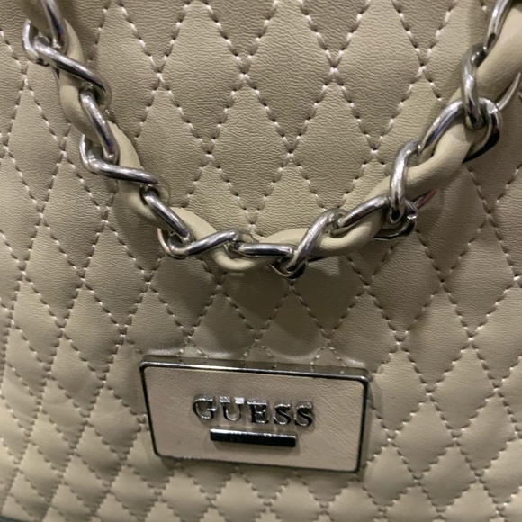 Authentic guess women handbag euc - Picture 2 of 5
